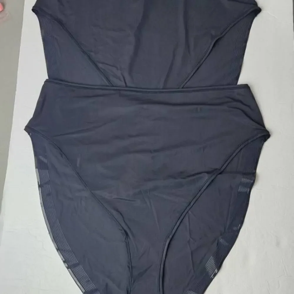 2 PAIR SKIMS HI CUT BRIEF PANTY‎ NWT